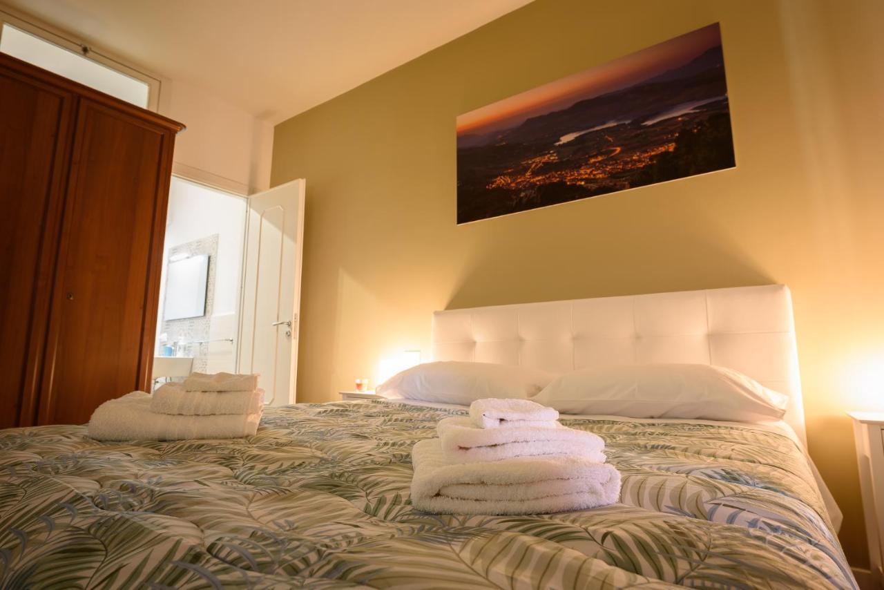 Guest House Piana Degli Albanesi Luaran gambar